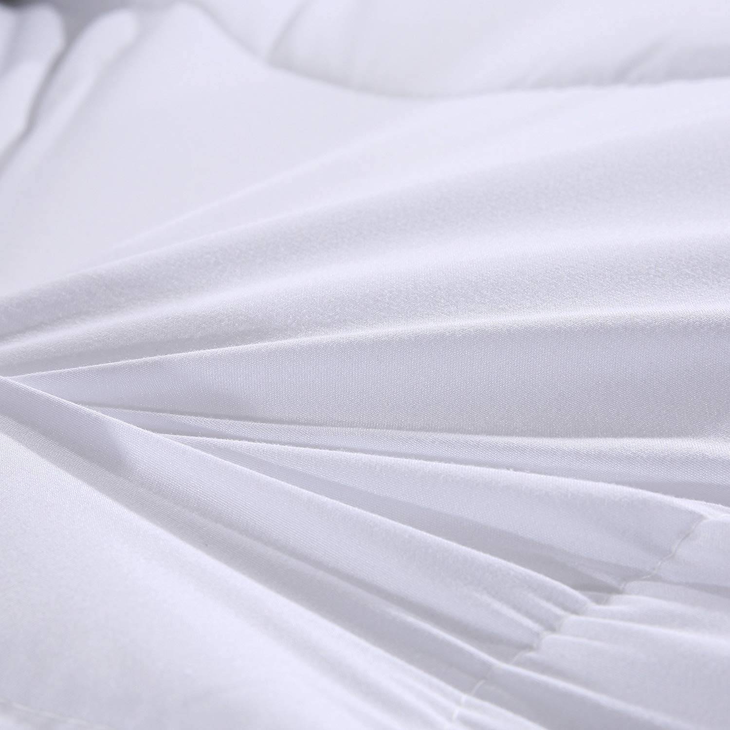 Hypoallergenic Comforter with Soft Touch