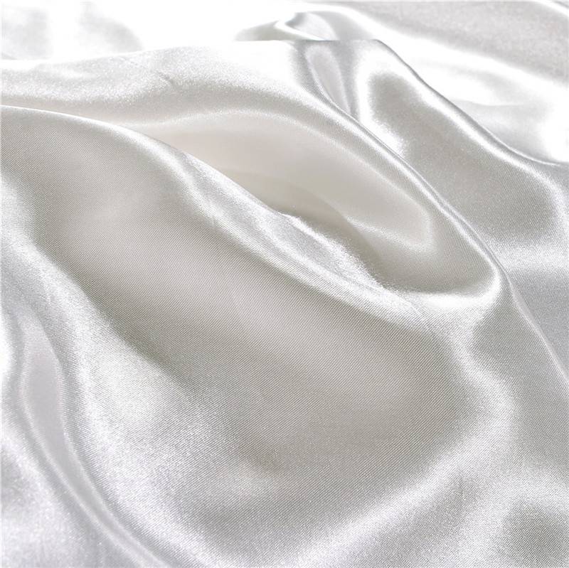 White and Black Satin Silk Duvet Cover and Bedding Set (8 Colors) White and Black Satin Silk Duvet Cover and Bedding Set (8 Colors)