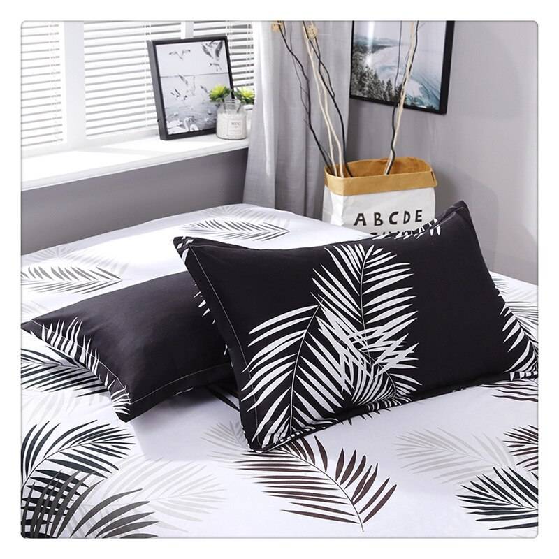 Nordic Black and White Palm Tree Bedding Sheet
