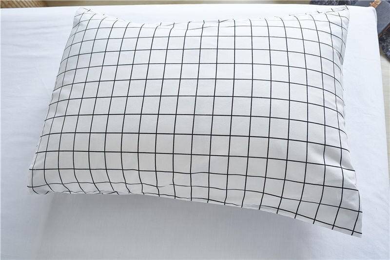 Minimalistic Grid Printed Duvet Cover