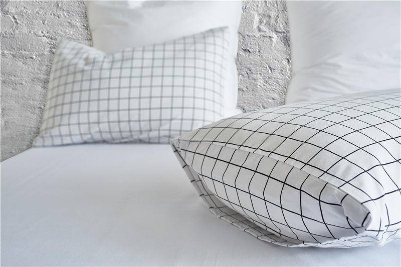 Minimalistic Grid Printed Duvet Cover