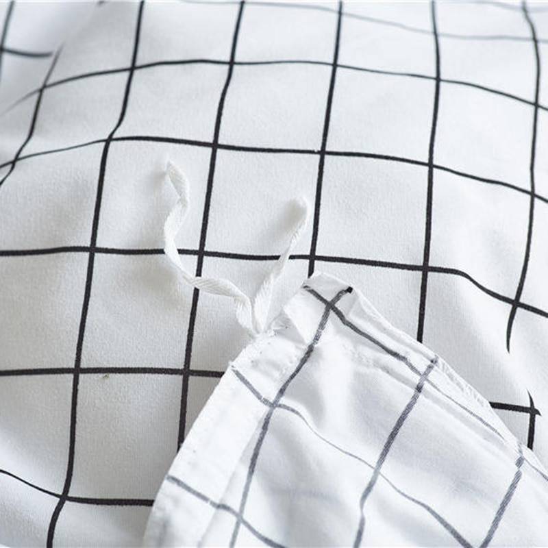 Minimalistic Grid Printed Duvet Cover Minimalistic Grid Printed Duvet Cover