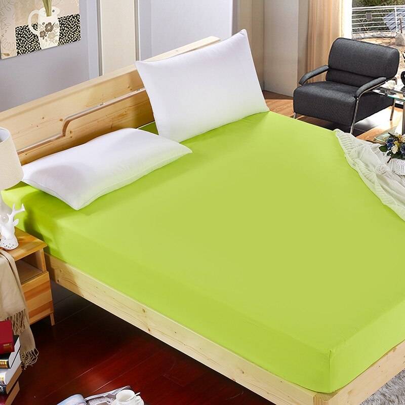 Spring Green Fitted Sheet Made from Soft Micro Polyester With Four Elastic Corners Spring Green Fitted Sheet Made from Soft Micro Polyester With Four Elastic Corners