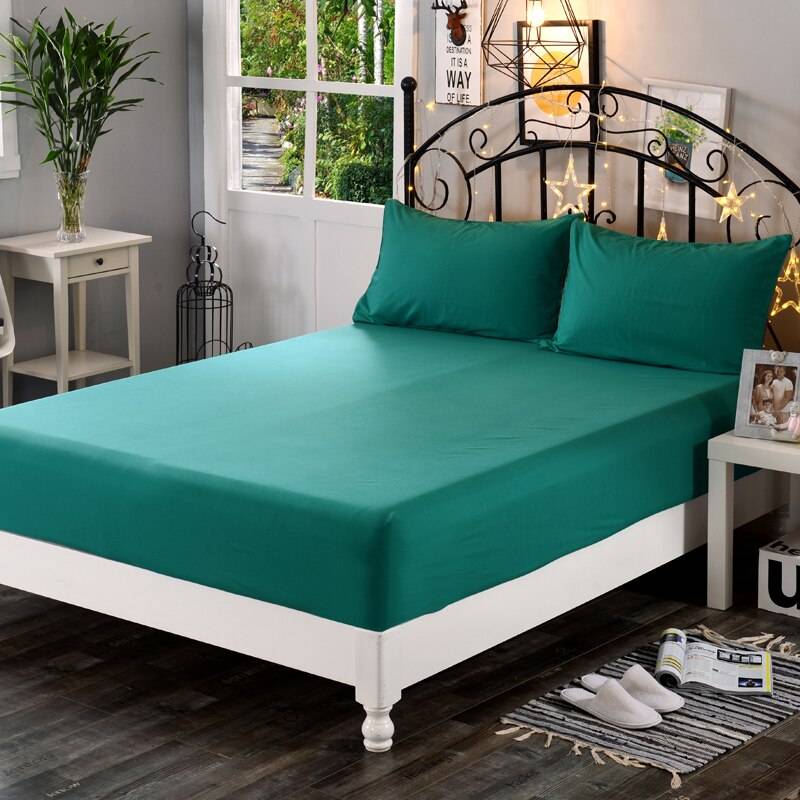 Micro Polyester Fitted Sheet With Four Elastic Corners Micro Polyester Fitted Sheet With Four Elastic Corners