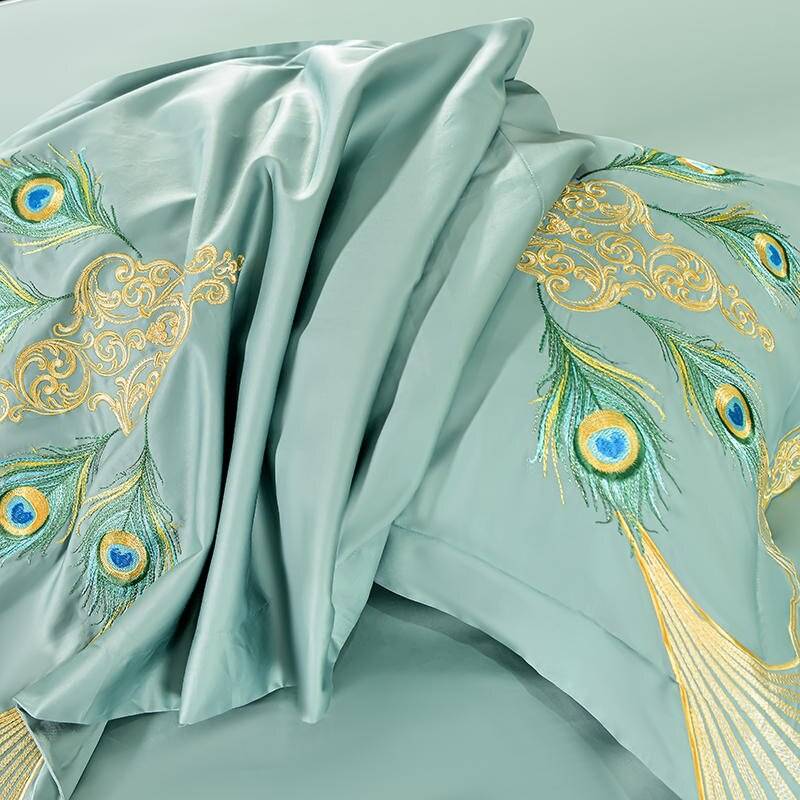 Vintage Chic Embroidered Peacock Bedding Set - Premium Egyptian Cotton